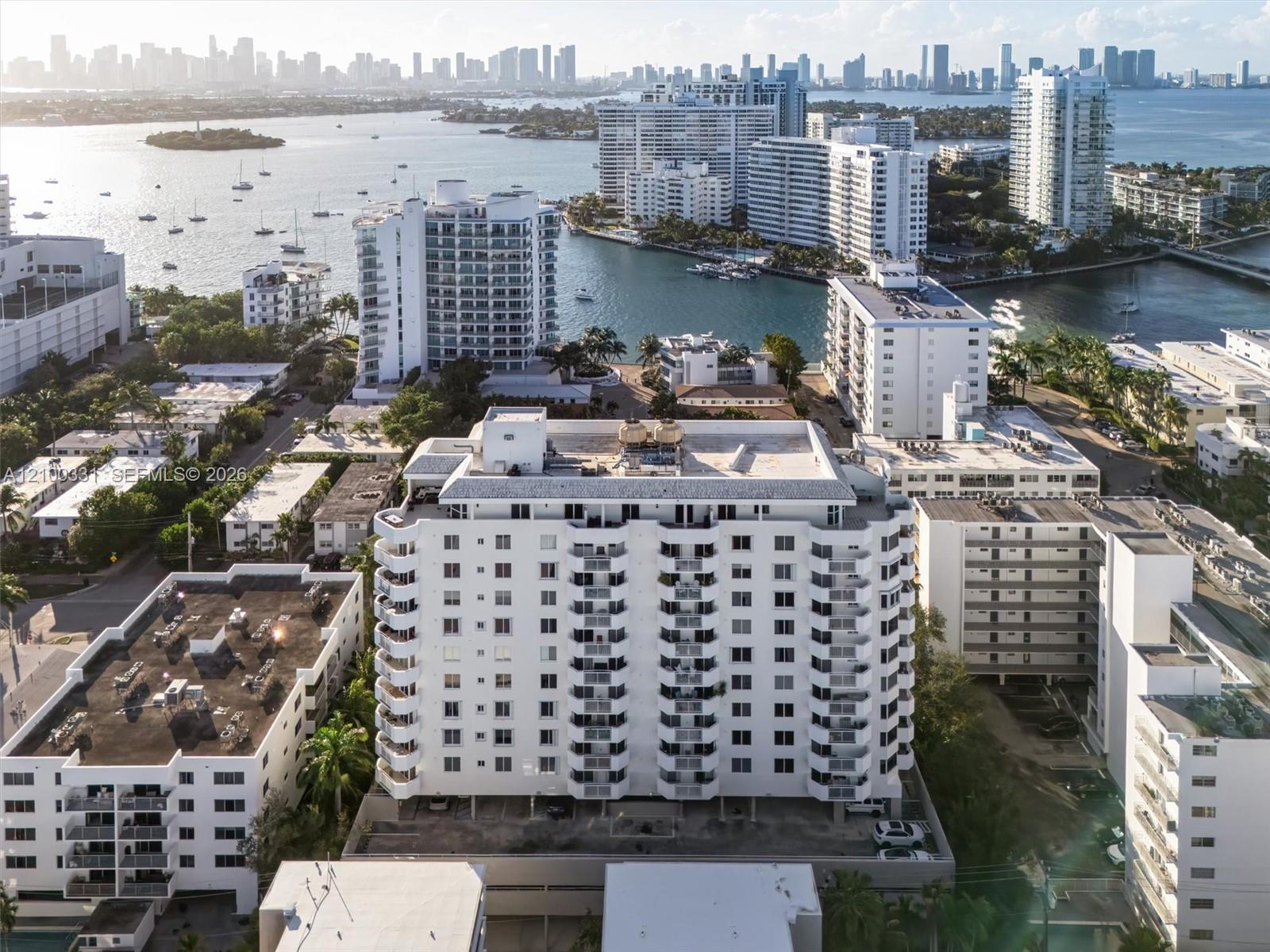 1621 Bay Road, Unit 901 Miami Beach, FL 33139 - Photo 39 of 42 Gallery Image 39
