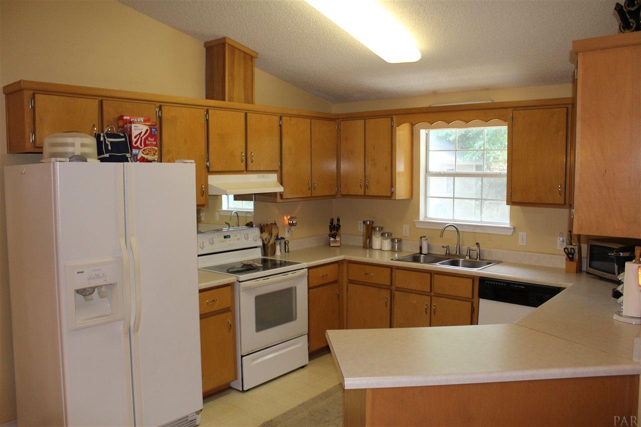 4816 Hamilton Bridge Road Pace, FL 32571 - Photo 3 of 34 Gallery Image 3