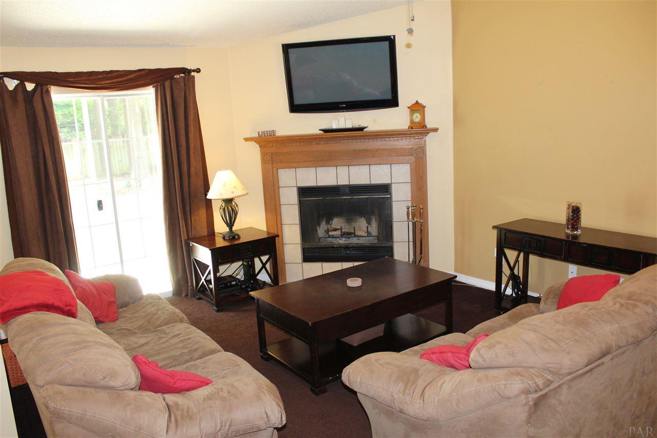 4816 Hamilton Bridge Road Pace, FL 32571 - Photo 7 of 34 Gallery Image 7
