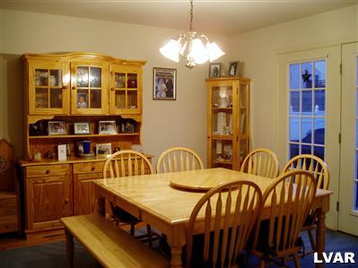 818 Atlas Road Northampton, PA 18067 - Photo 3 of 6 Gallery Image 3