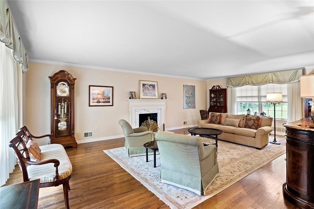 4283 Middle Road Allison Park, PA 15101 - Photo 8 of 25 Gallery Image 8