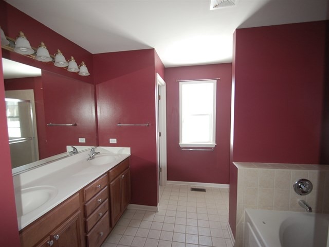 1494 Sutton Circle Wauconda, IL 60084 - Photo 12 of 24