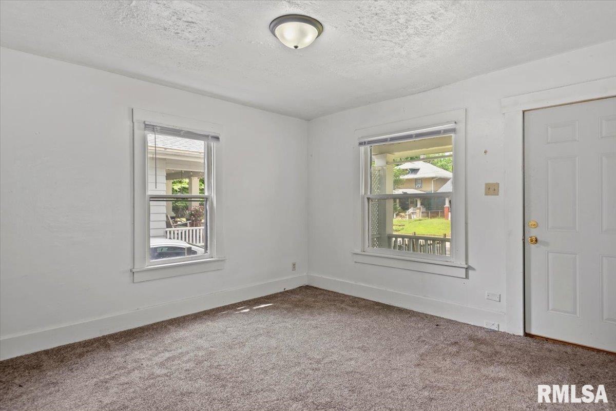 2516 South 10th Street Springfield, IL 62703 - Photo 6 of 34
