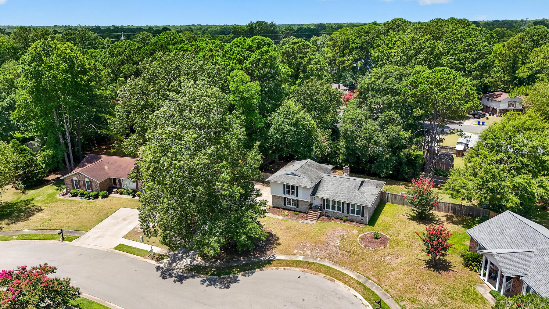 1736 Sulgrave Road Charleston, SC 29414 - Photo 36 of 38 Cul-de-sac View