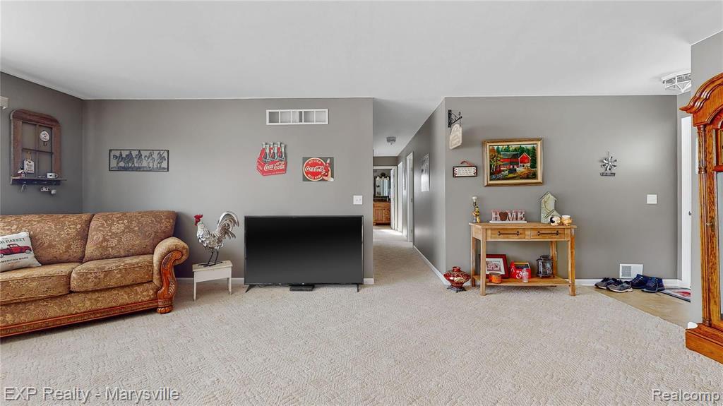 8678 Wildcat Road Jeddo, MI 48032 - Photo 34 of 36