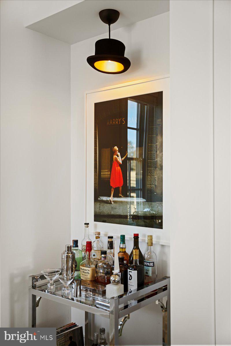 864 Grubbs Mill Road Newtown Square, PA 19073 - Photo 12 of 50 a room with furniture and wall paintings