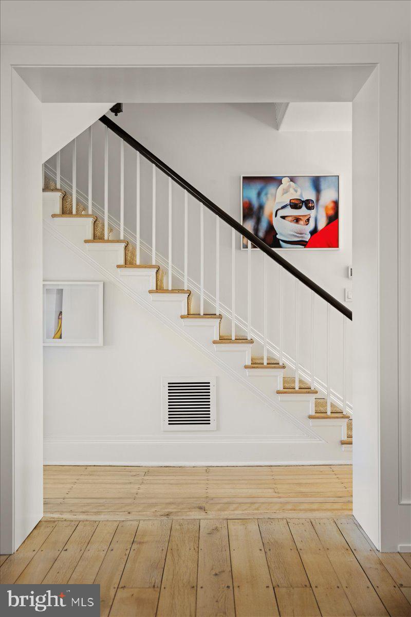 864 Grubbs Mill Road Newtown Square, PA 19073 - Photo 21 of 50 a view of entryway