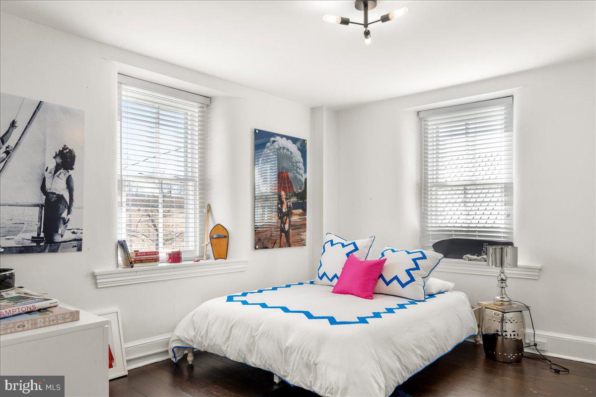 864 Grubbs Mill Road Newtown Square, PA 19073 - Photo 42 of 50 a bedroom with a bed and a window