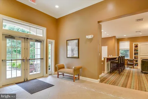 $325,000 | 310 High Gables Drive, Unit 307, Gaithersburg, MD 20878