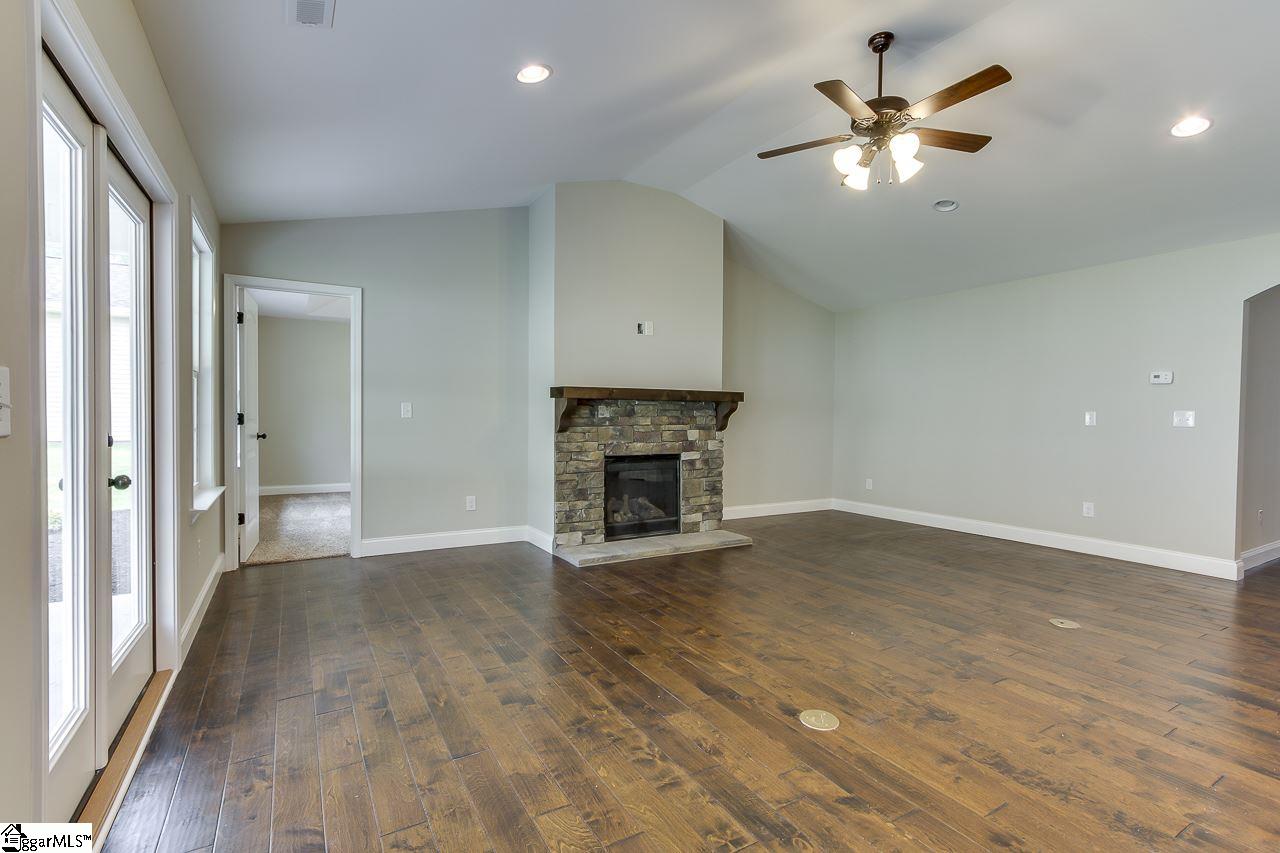 1826 Lake Cunningham Road Greer, SC 29651 - Photo 11 of 36 Gallery Image 11
