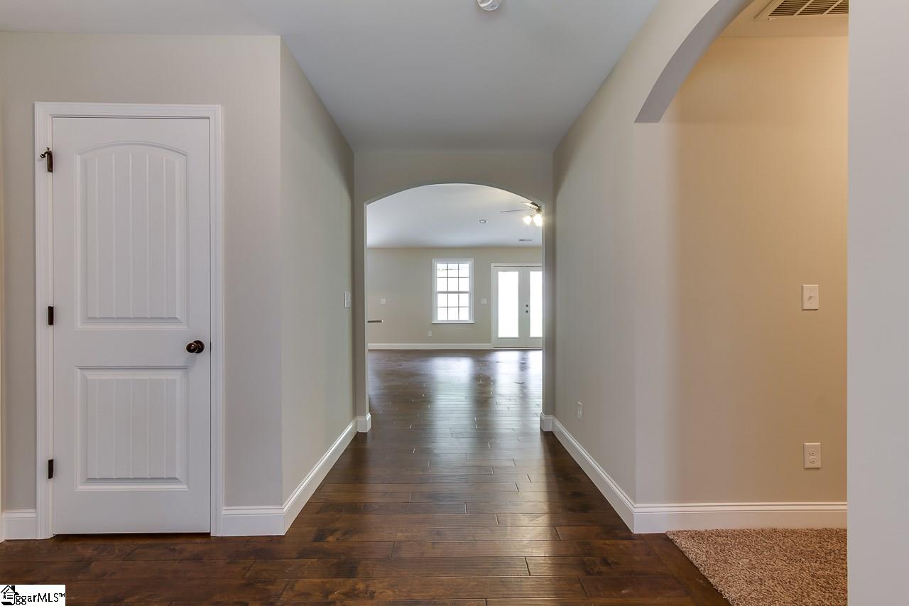 1826 Lake Cunningham Road Greer, SC 29651 - Photo 6 of 36 Gallery Image 6