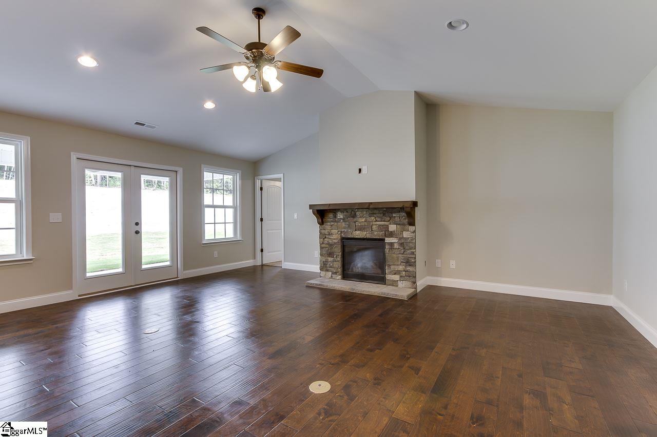 1826 Lake Cunningham Road Greer, SC 29651 - Photo 9 of 36 Gallery Image 9