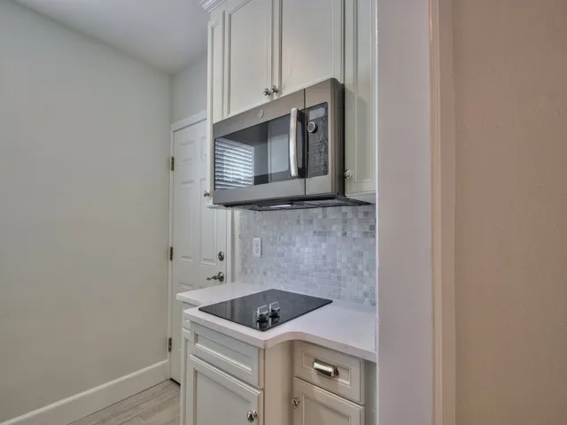 $1,550 | 500 East College Avenue, Unit F, Tallahassee, FL 32301