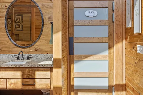 $1,250,000 | 8806 Northwest State Route, Hamilton, MO 64644