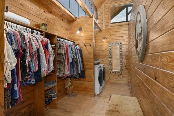 $1,250,000 | 8806 Northwest State Route, Hamilton, MO 64644