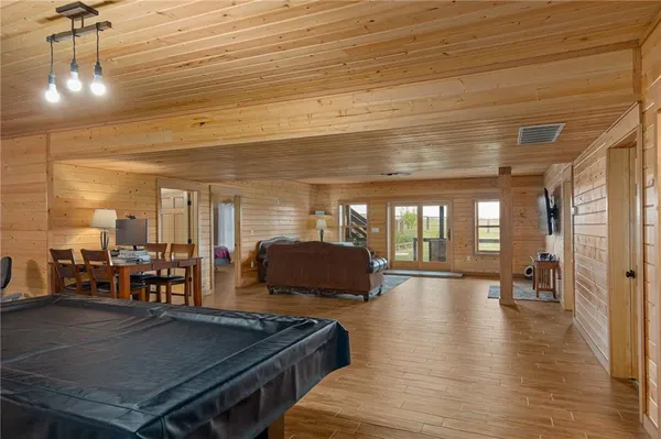 $1,250,000 | 8806 Northwest State Route, Hamilton, MO 64644