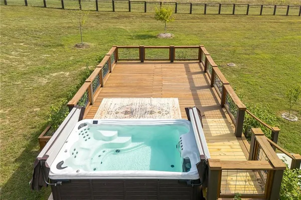 $1,250,000 | 8806 Northwest State Route, Hamilton, MO 64644