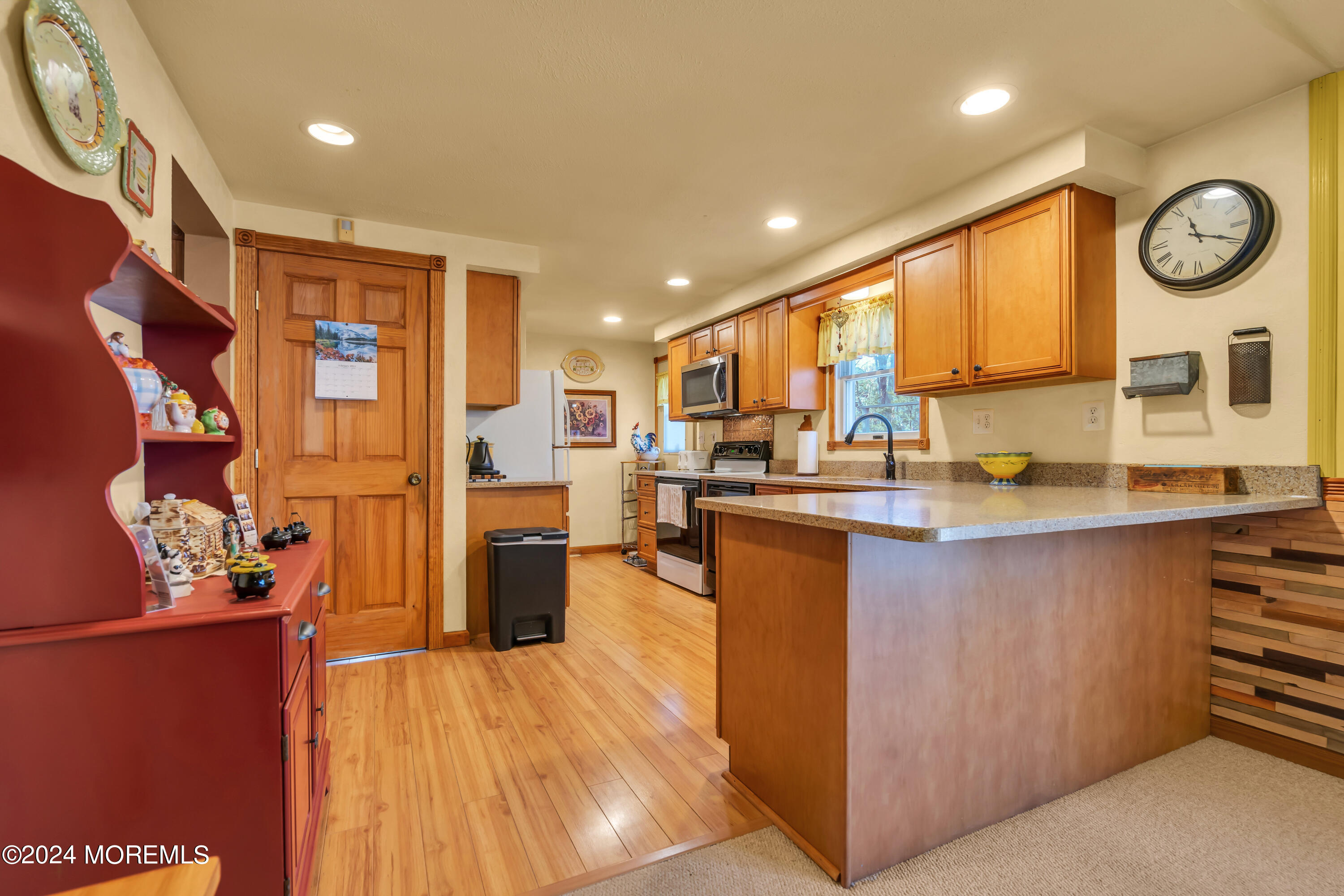 862 Cassville Road Jackson, NJ 08527 - Photo 14 of 35 Breakfast Bar
