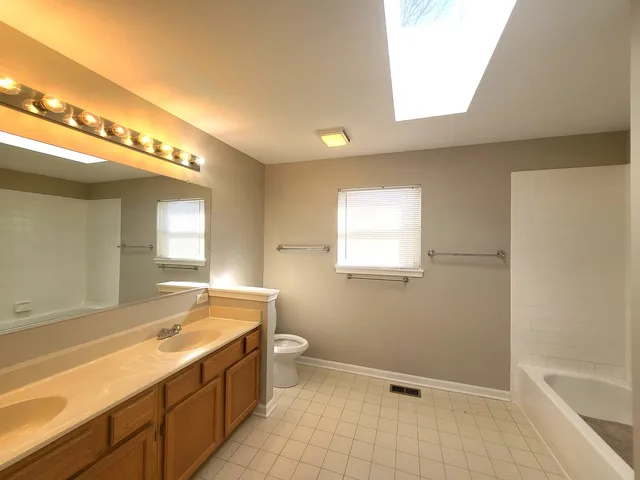 $460,000 | 541 Meadowview Drive, Wauconda, IL 60084