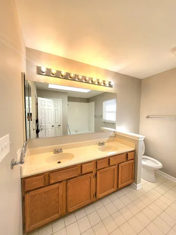 $460,000 | 541 Meadowview Drive, Wauconda, IL 60084