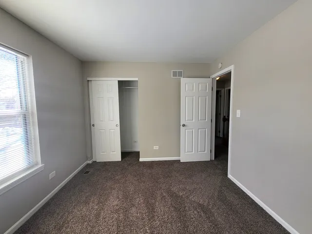 $460,000 | 541 Meadowview Drive, Wauconda, IL 60084