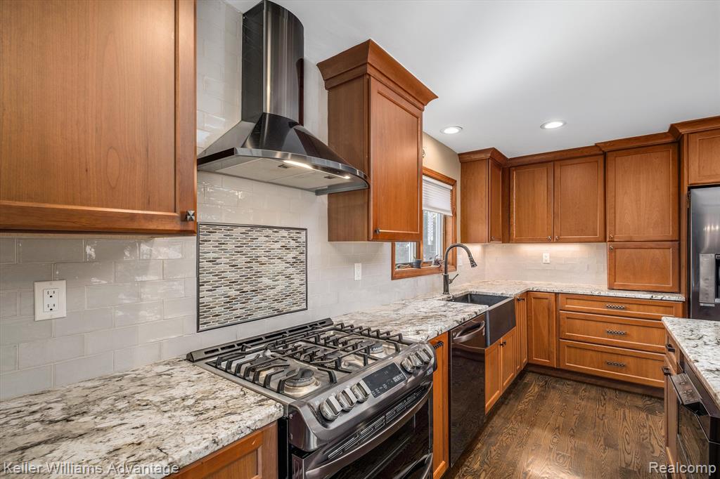 26275 Drake Road Farmington Hills, MI 48331 - Photo 16 of 67
