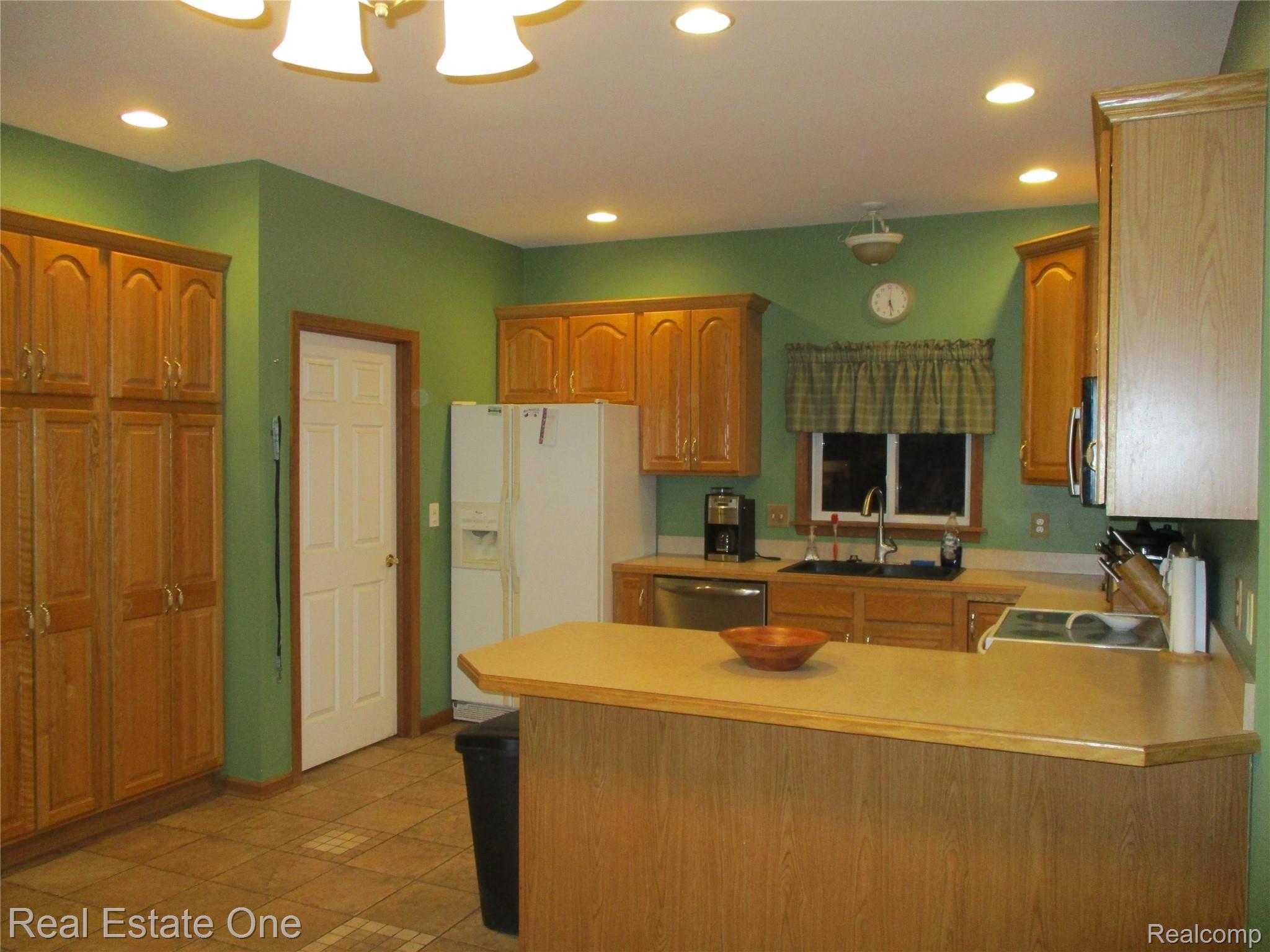 3145 Quick Road Holly, MI 48442 - Photo 19 of 60 IMG_1974.JPG