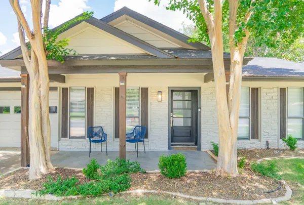 $750,000 | 7002 Whispering Oaks Drive, Austin, TX 78745