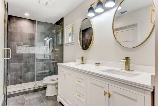 $775,000 | 7002 Whispering Oaks Drive, Austin, TX 78745