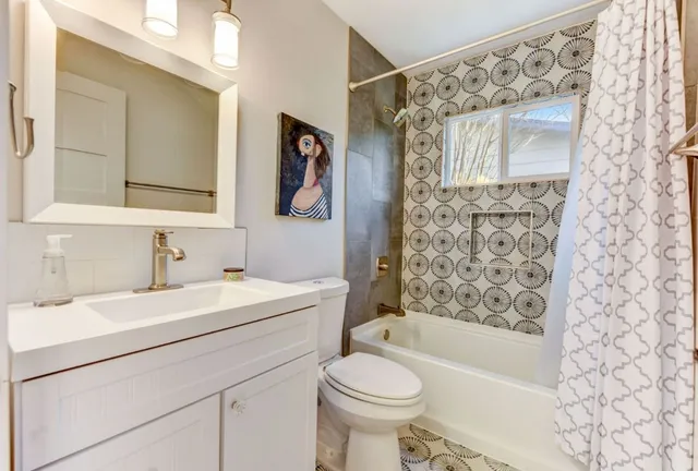 $775,000 | 7002 Whispering Oaks Drive, Austin, TX 78745