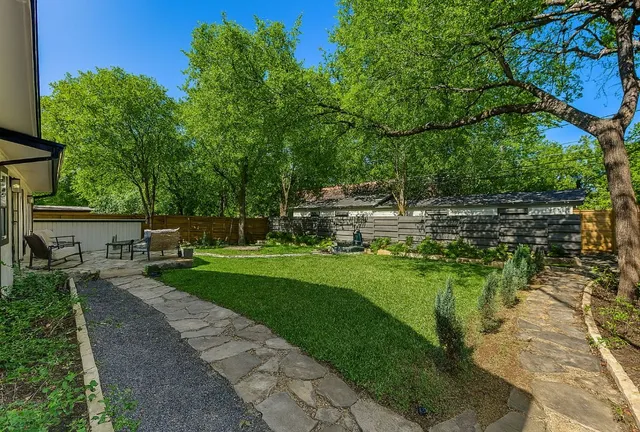 $775,000 | 7002 Whispering Oaks Drive, Austin, TX 78745