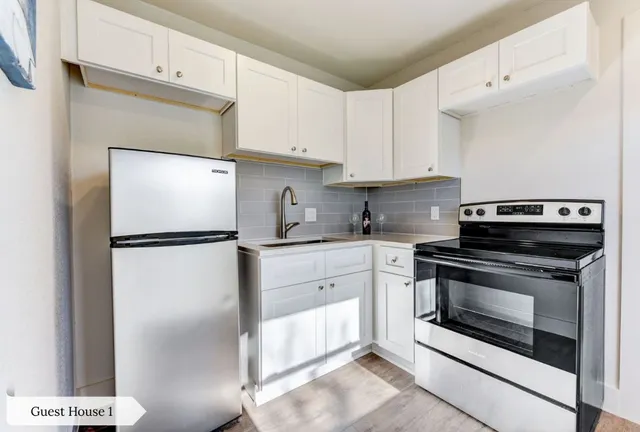 $775,000 | 7002 Whispering Oaks Drive, Austin, TX 78745