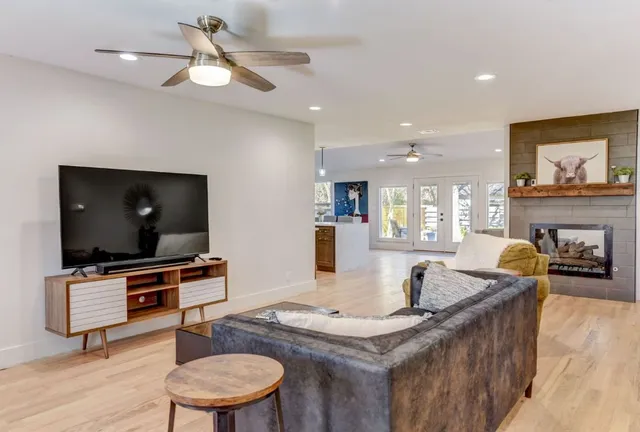 $775,000 | 7002 Whispering Oaks Drive, Austin, TX 78745