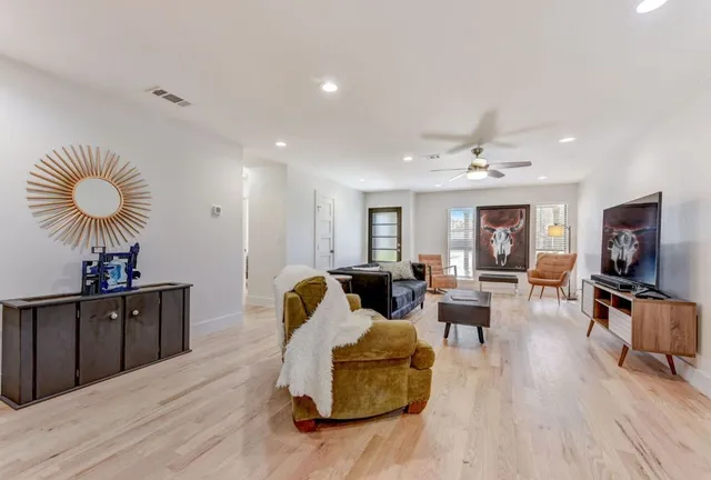 $775,000 | 7002 Whispering Oaks Drive, Austin, TX 78745