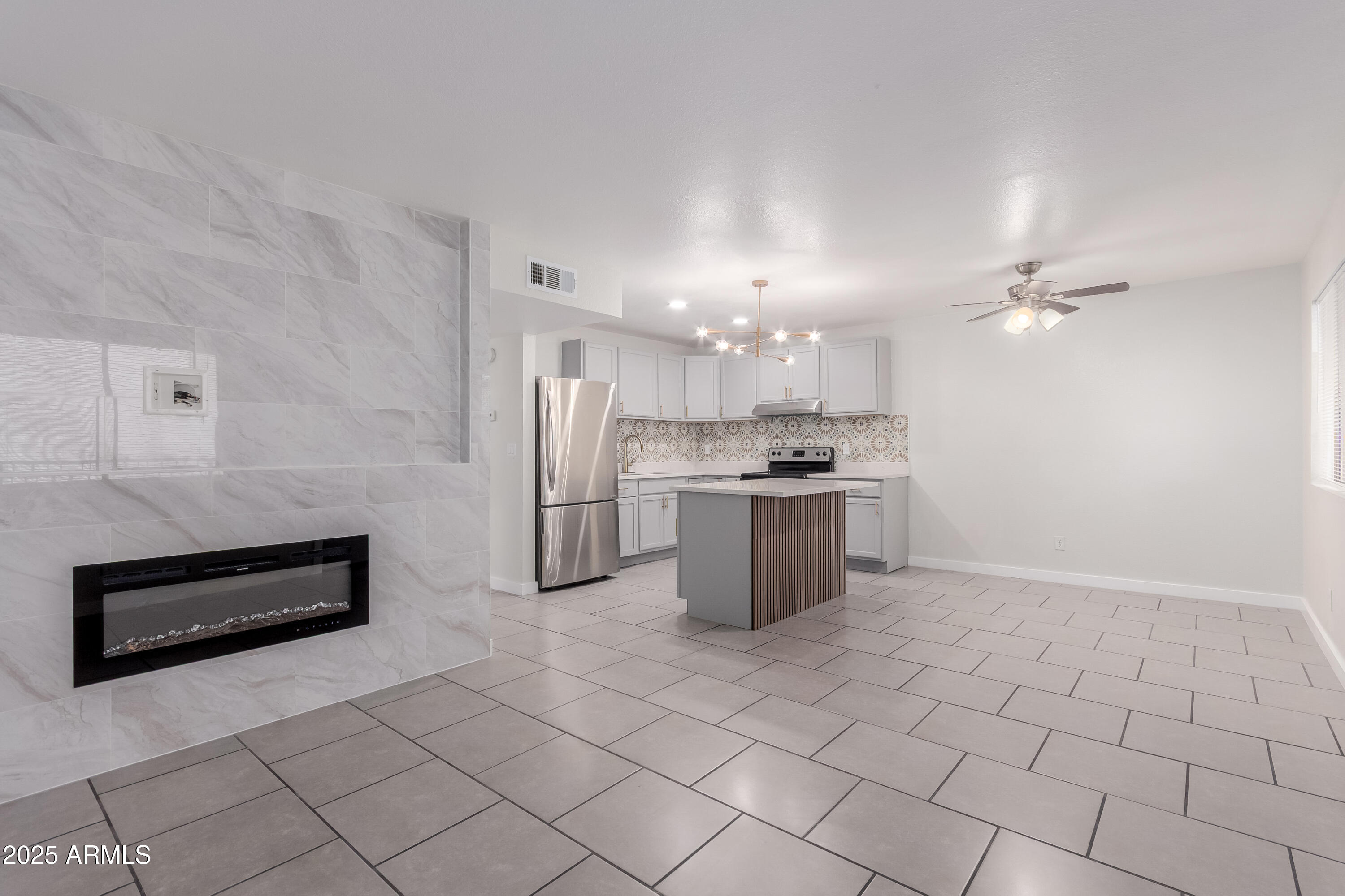 18202 North Cave Creek Road, Unit 245 Phoenix, AZ 85032 - Photo 2 of 13 68cc1c_03 Cave Creek