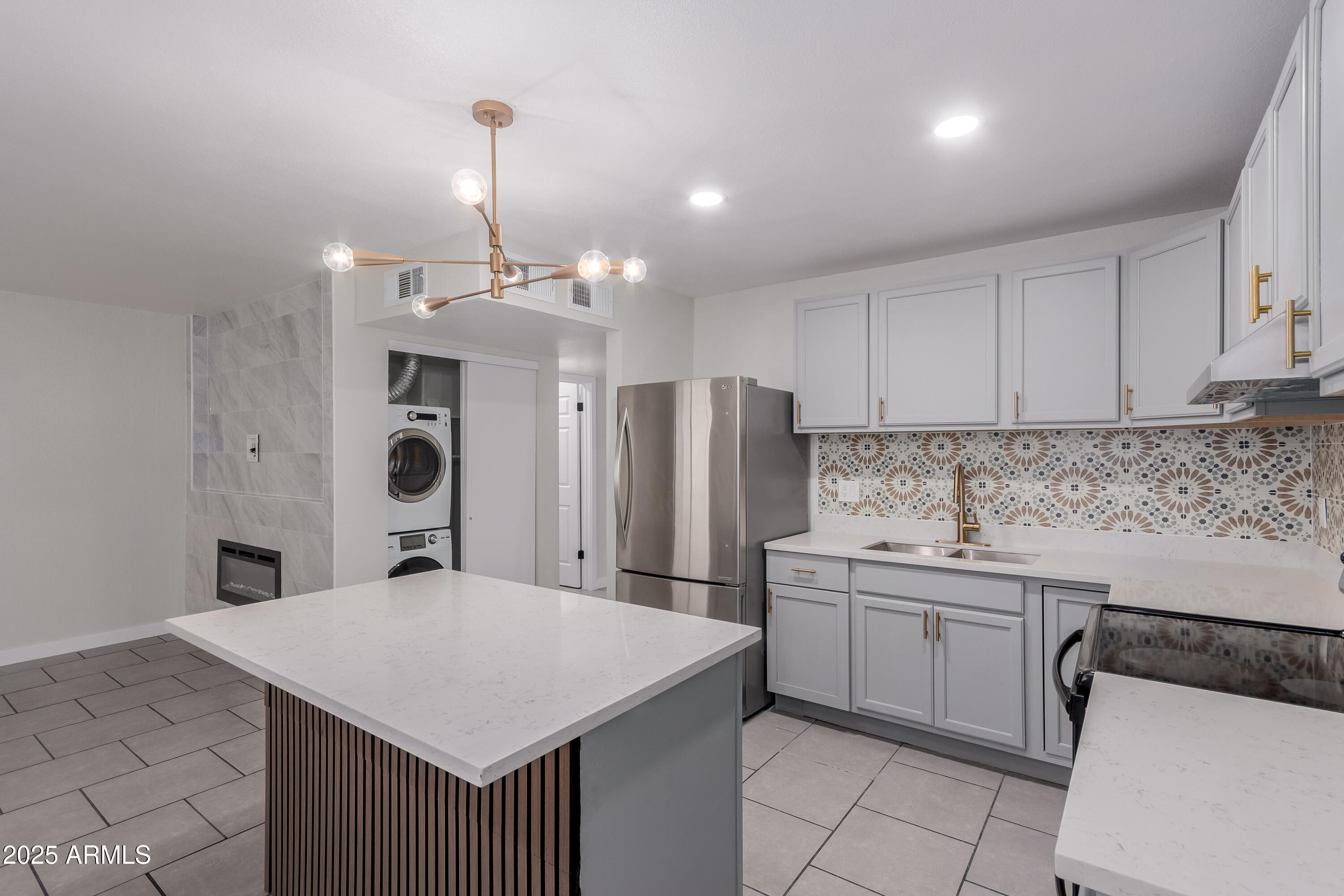 18202 North Cave Creek Road, Unit 245 Phoenix, AZ 85032 - Photo 6 of 13 68cc1c_09 Cave Creek