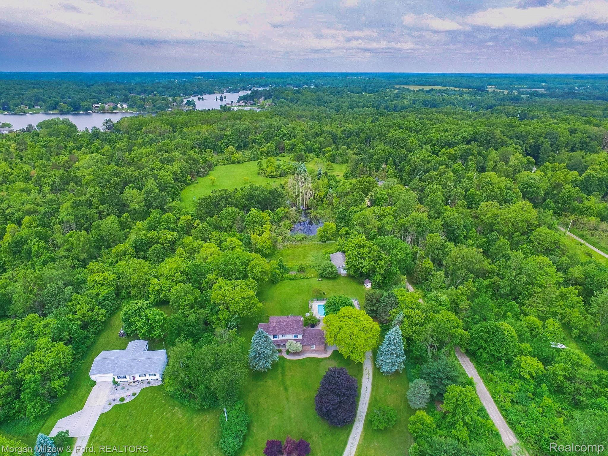 8105 Linden Road Fenton, MI 48430 - Photo 33 of 33 3-DJI_0431.jpg