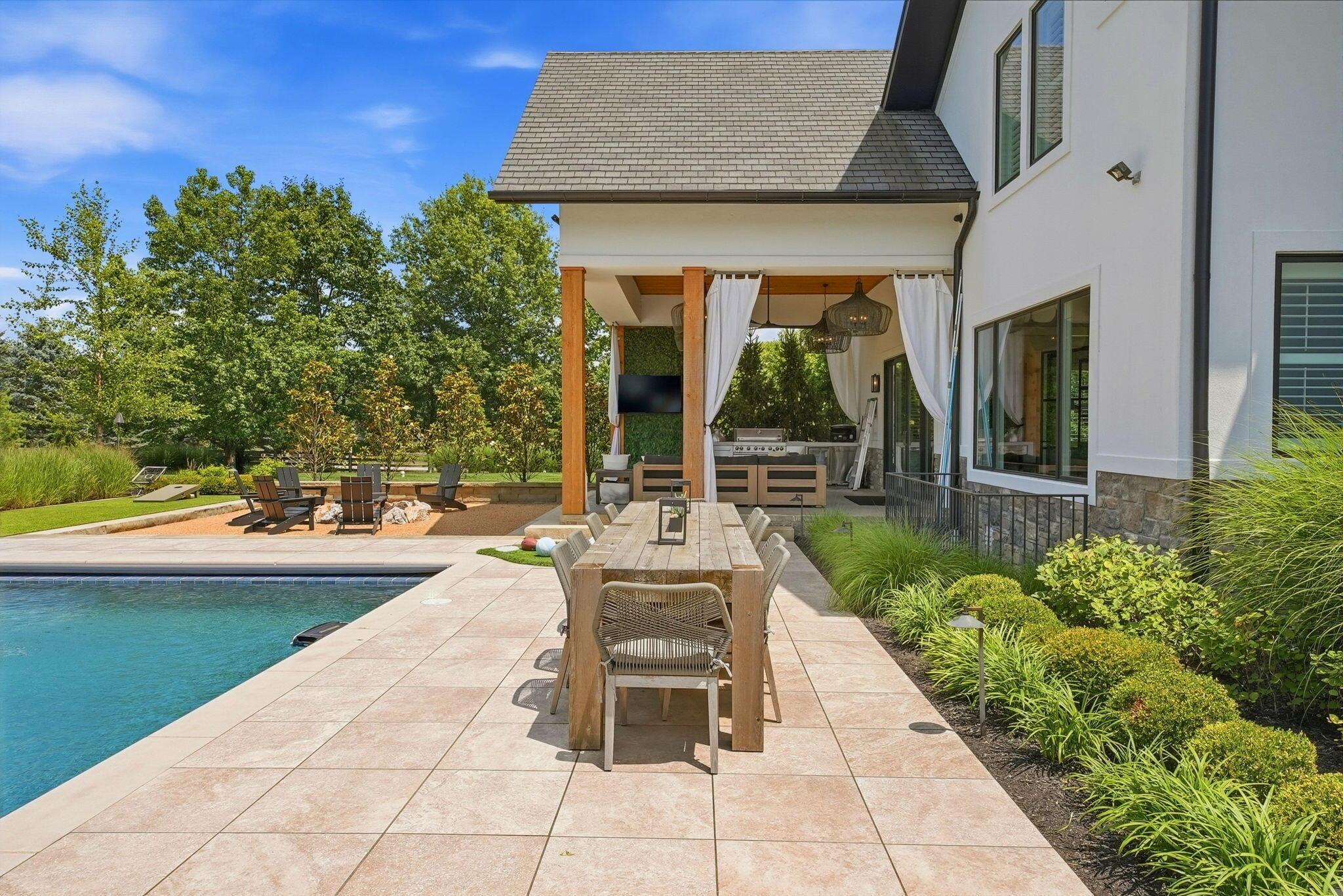 10122 Concord Road Dublin, OH 43017 - Photo 102 of 119 Outdoor Poolside Dining