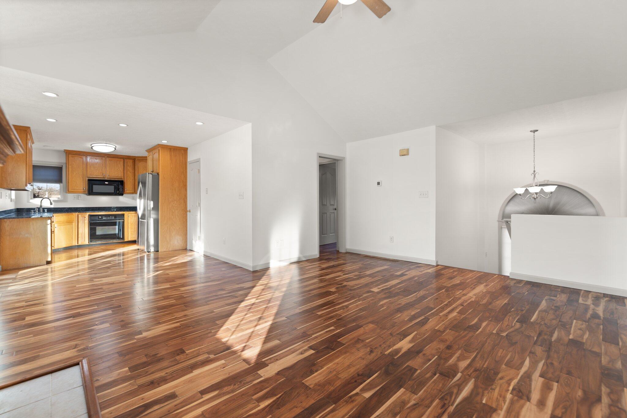320 Ridgeview Drive Berea, KY 40403 - Photo 5 of 76 3-web-or-mls-118A8307