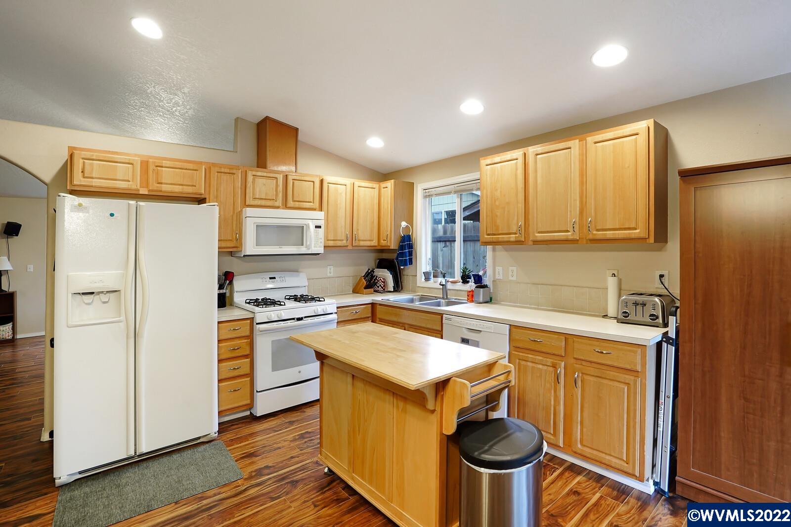 3882 Lone Oak Road Southeast Salem, OR 97302 - Photo 9 of 29