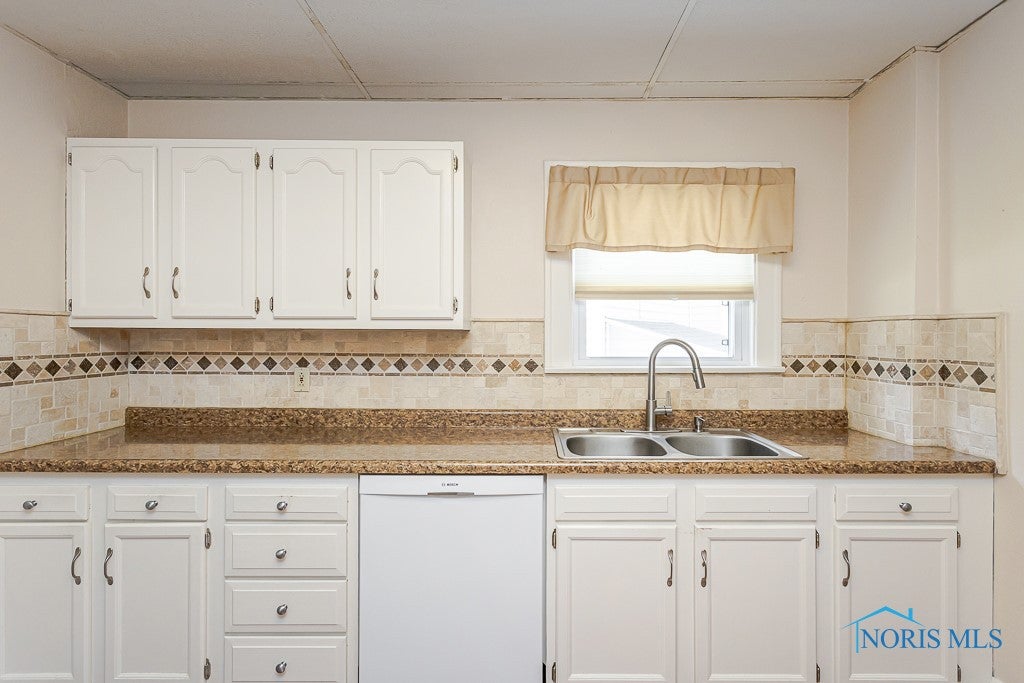 1320 Corbin Road Toledo, OH 43612 - Photo 14 of 32 Gallery Image 14