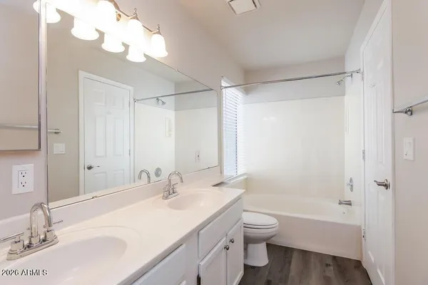 $2,270 | 425 South Sunrise Drive, Gilbert, AZ 85233