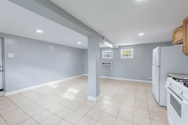 a view of livingroom with hardwood