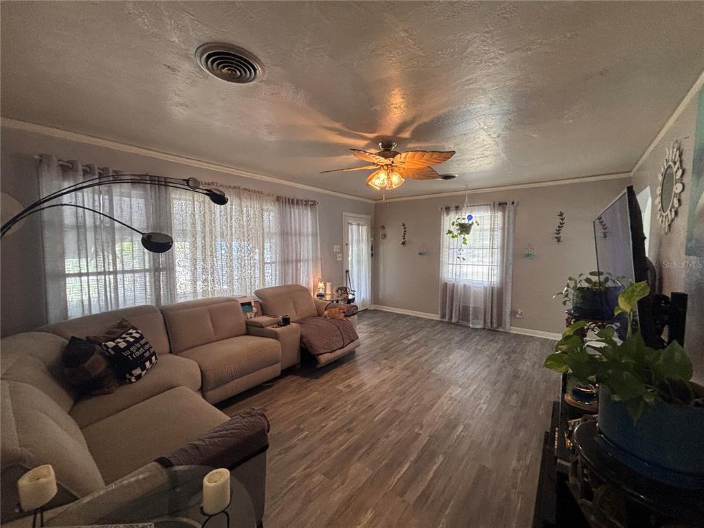 262 Walter Avenue Frostproof, FL 33843 - Photo 6 of 21