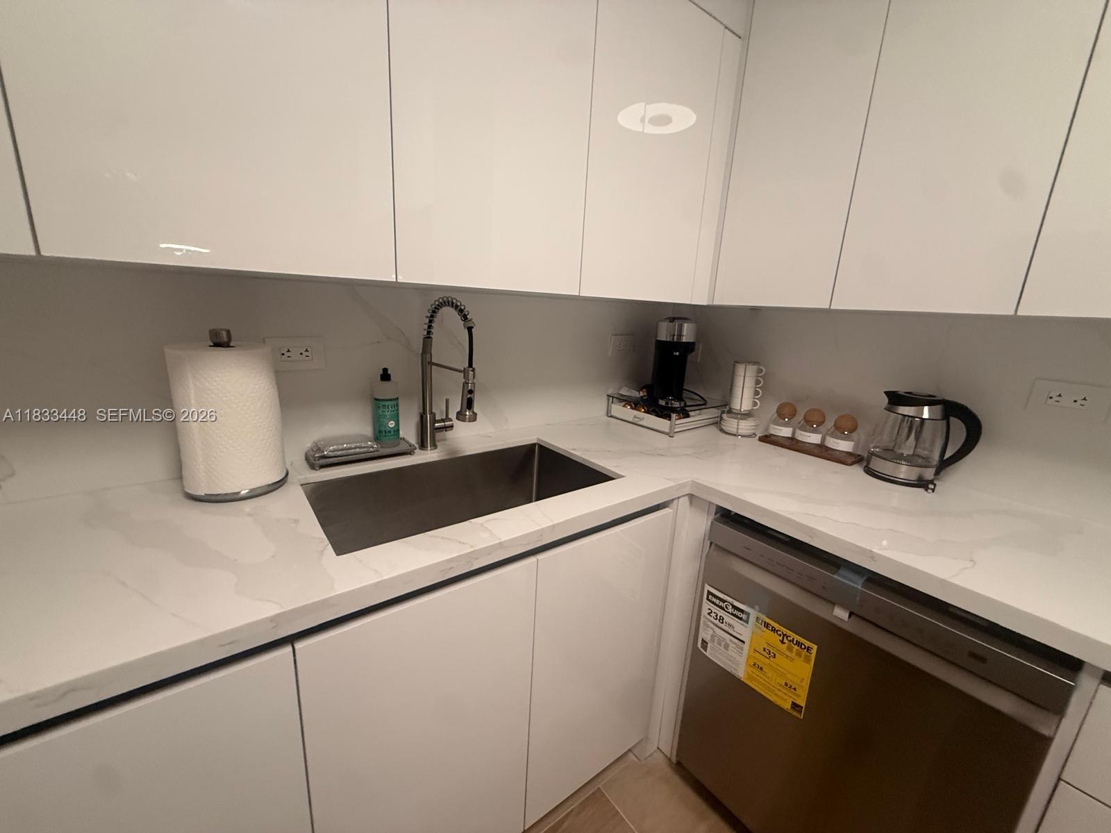 1500 Bay Road, Unit 724S Miami Beach, FL 33139 - Photo 7 of 22