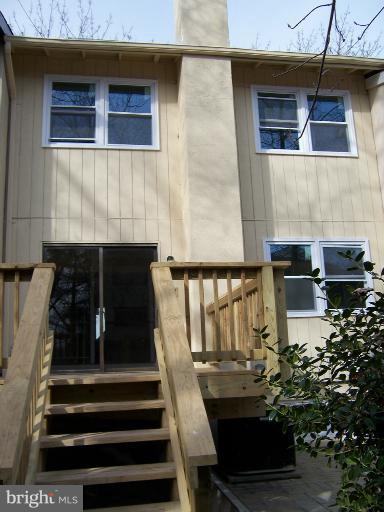 8083 Tributary Court Springfield, VA 22153 - Photo 13 of 20 Exterior (Rear)
