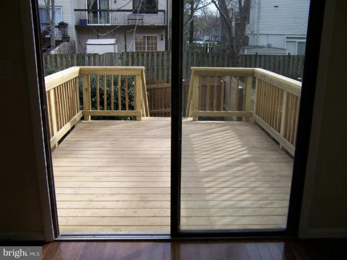 8083 Tributary Court Springfield, VA 22153 - Photo 6 of 20 Deck