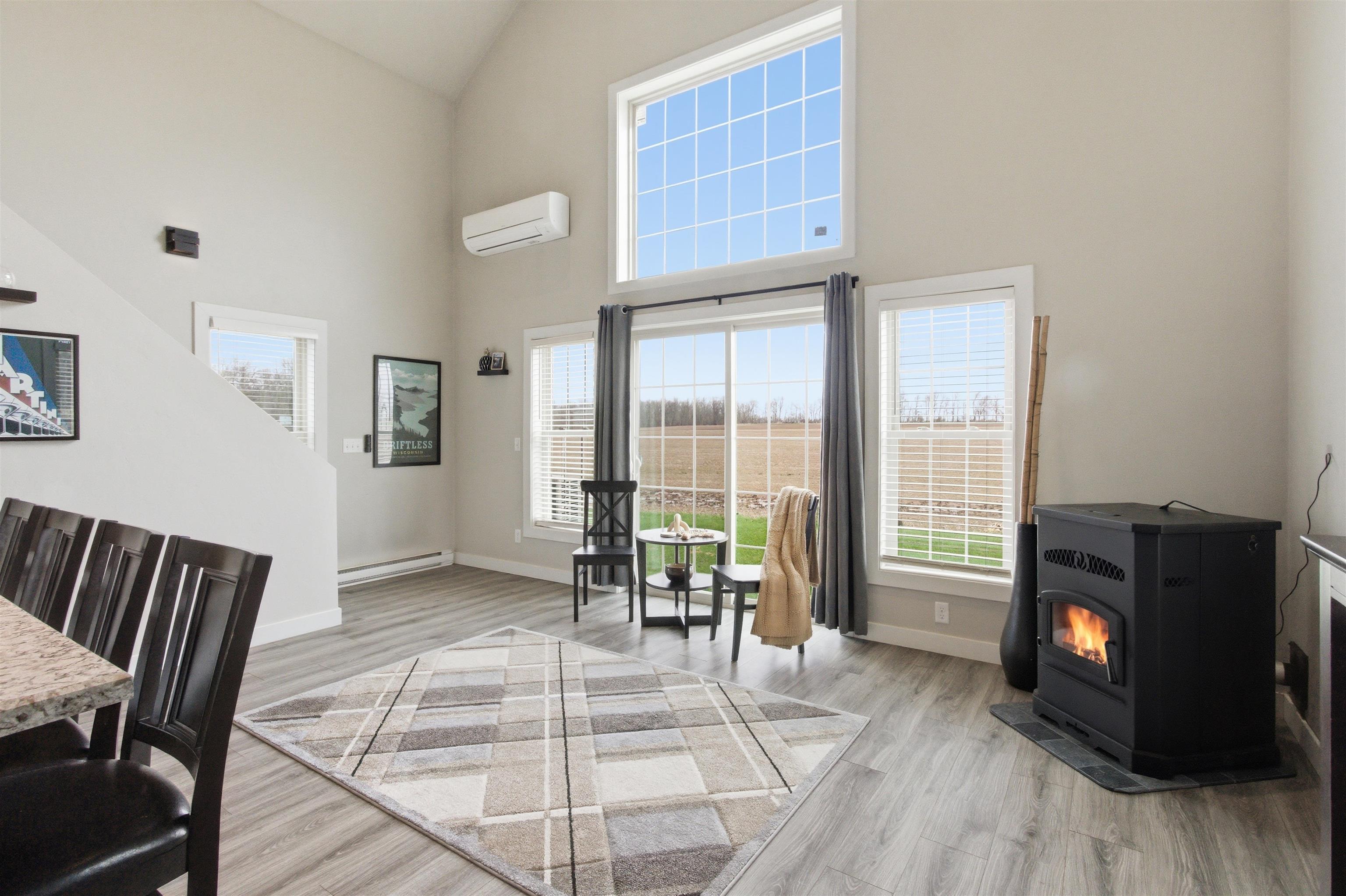 607 Mary Fairwater, WI 53931 - Photo 5 of 38