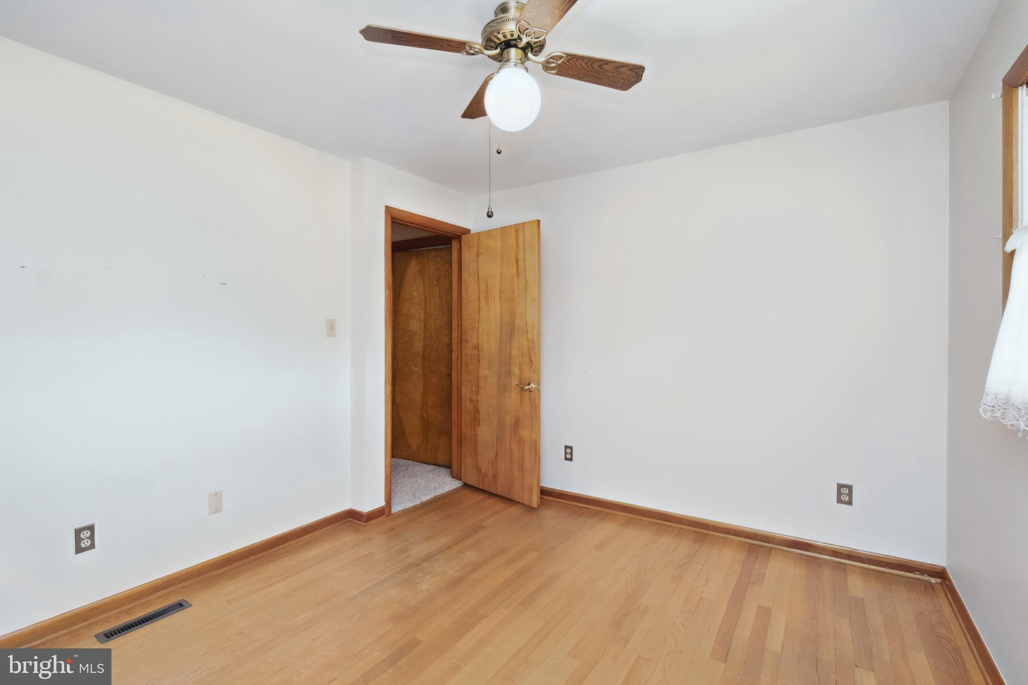 6215 Ripley Road La Plata, MD 20646 - Photo 18 of 35 Bedroom 2