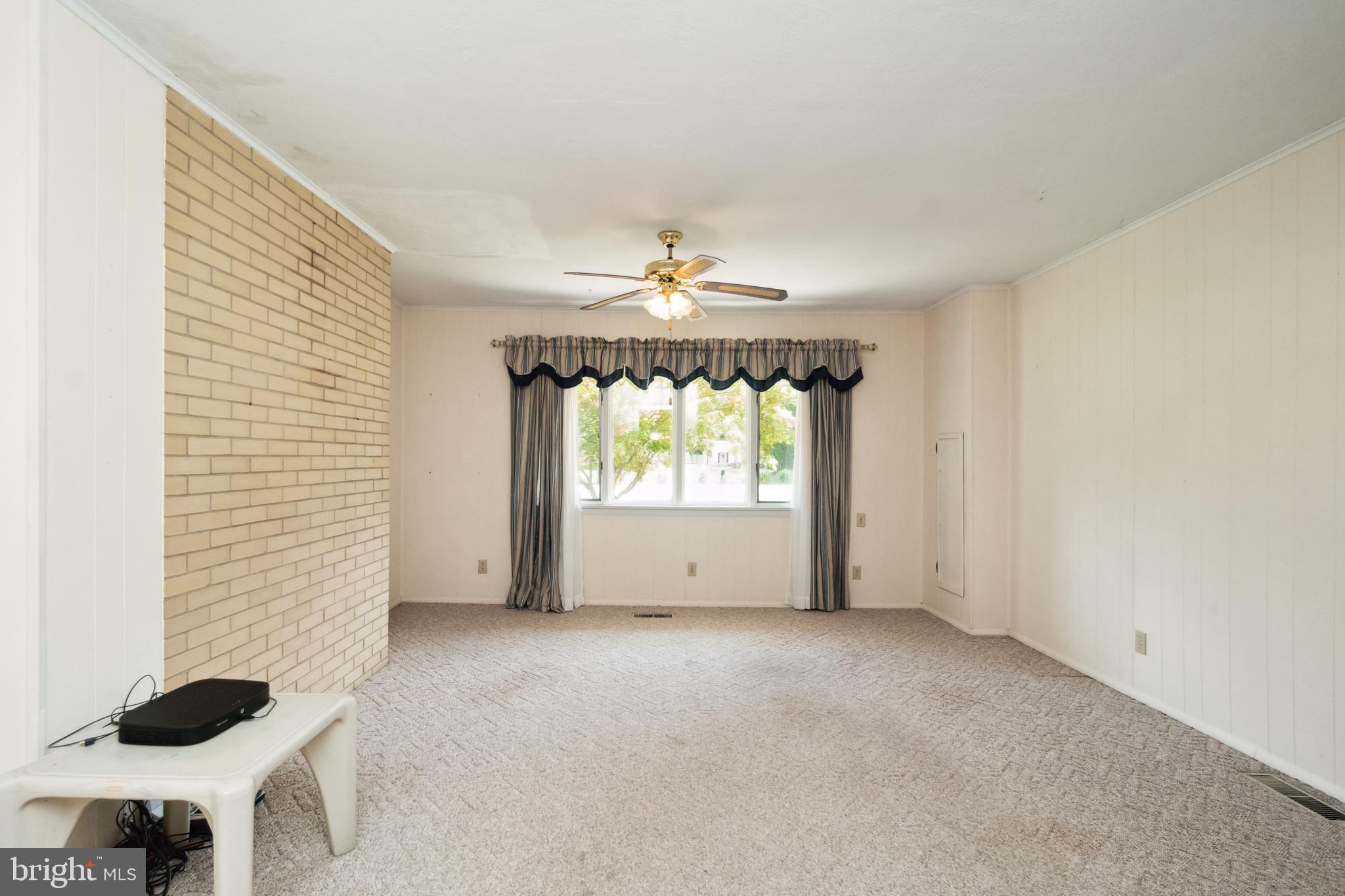 6215 Ripley Road La Plata, MD 20646 - Photo 10 of 35 Family Room